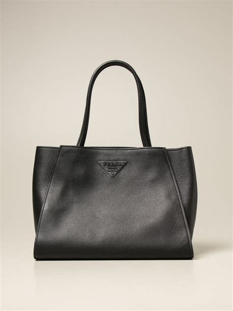 prada cosa meno costosa|borse prada donna online.